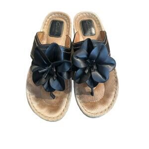 Women’s Clark’s Artisan Black Leather Sandals. Size 7
